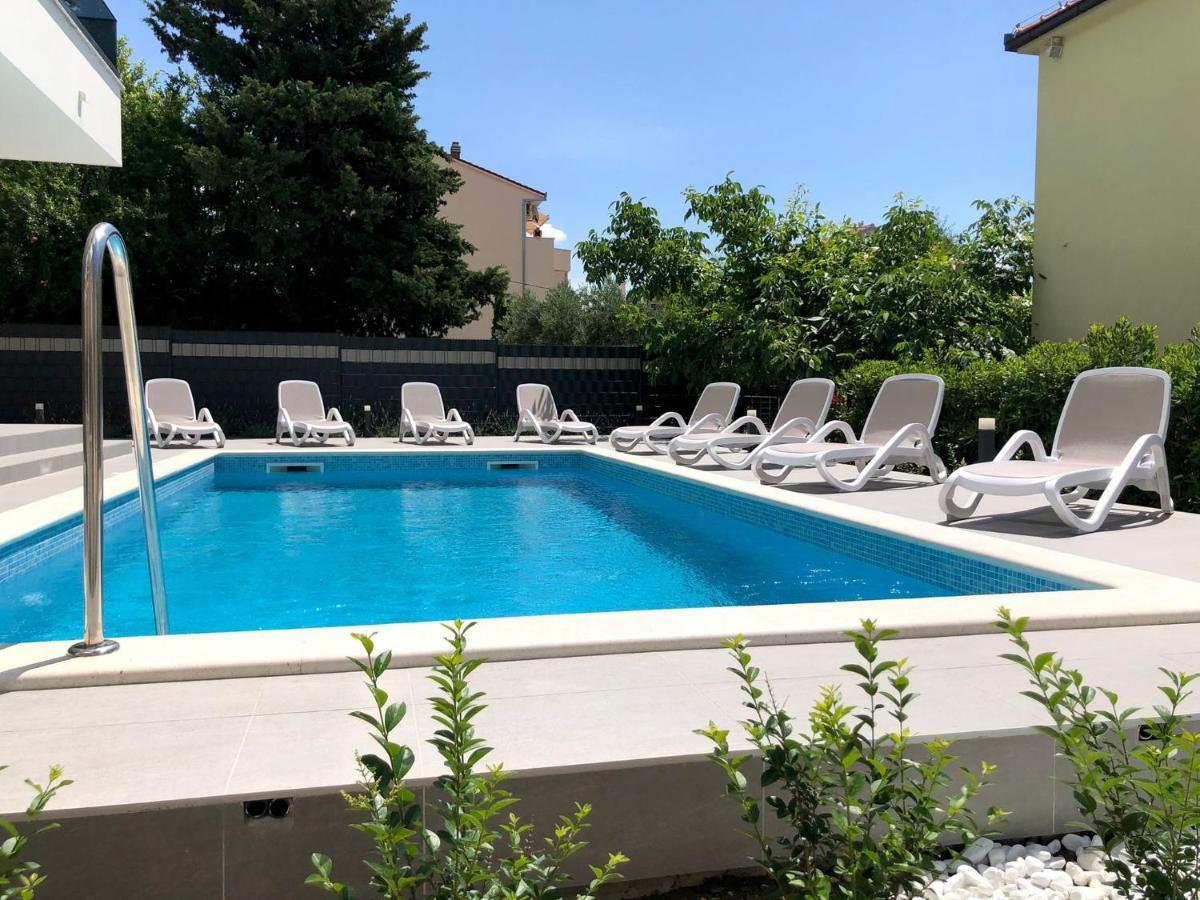 Seka Apartments With A Pool Kastela Bagian luar foto