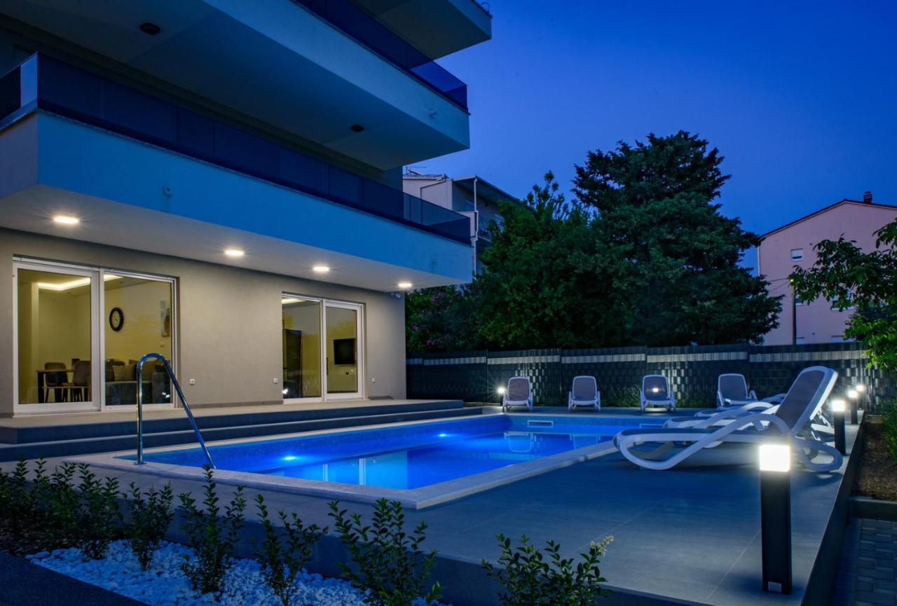 Seka Apartments With A Pool Kastela Bagian luar foto